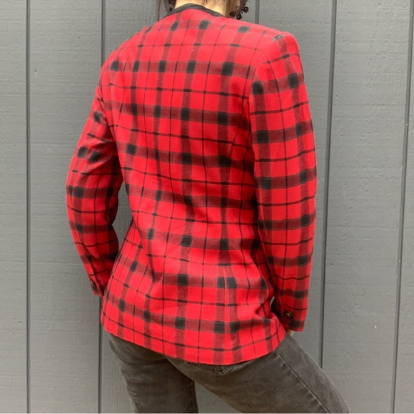Kasper Awesome red plaid jacket with shoulder snaps Sz 8 - Picture 4 of 4